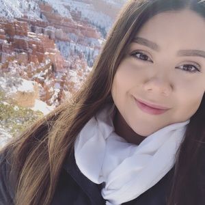 Meet your Posher, Claire